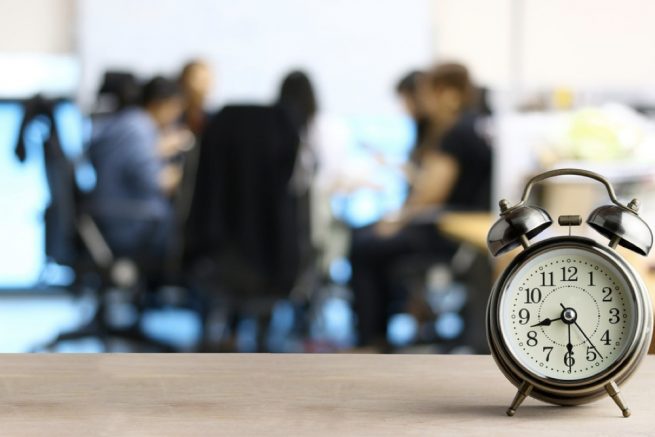 正社員は働きすぎってホント?平均残業時間は41.5時間!